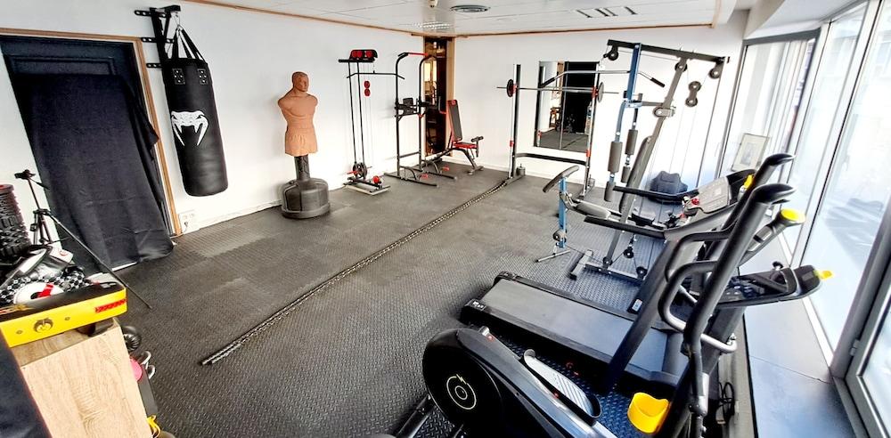 Crystal Hotel Saint Denis Basilique