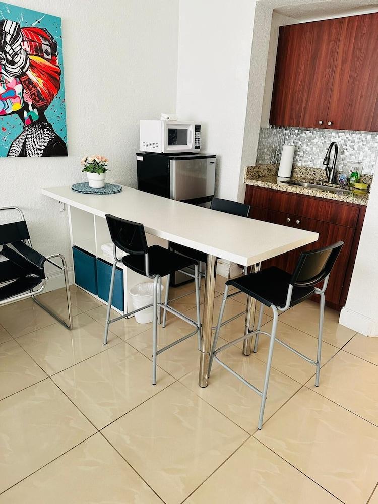 3801 Indian Creek Dr