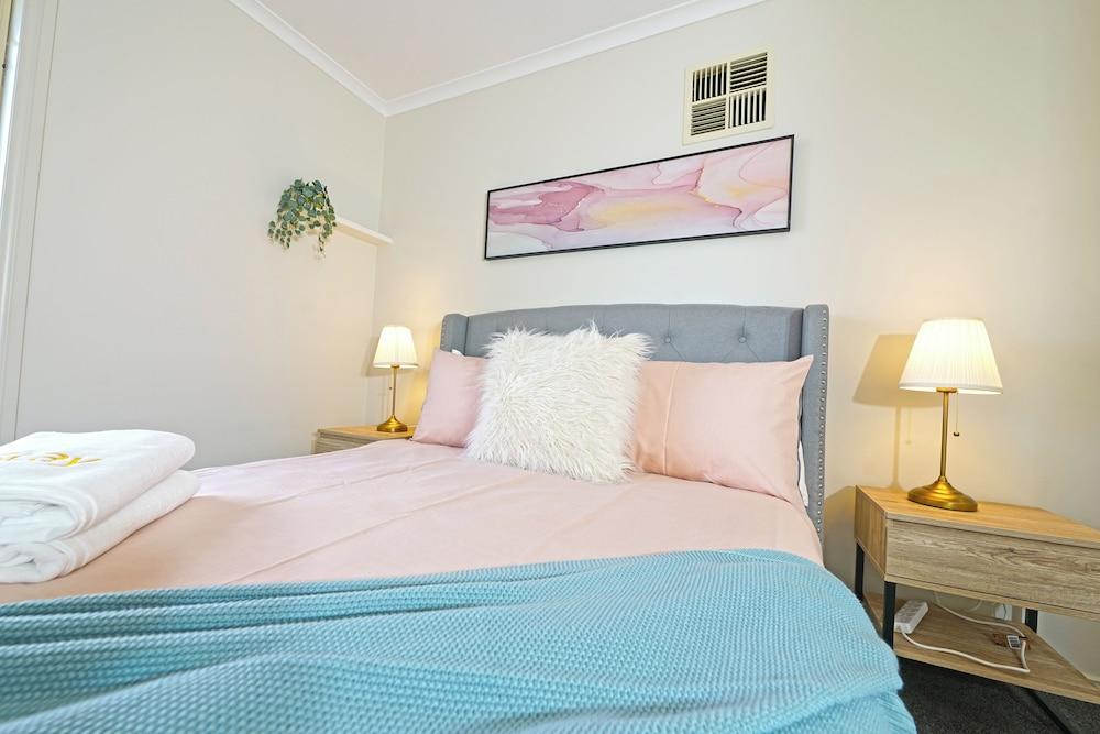 Exquisite 2BR Staycation Ringwood