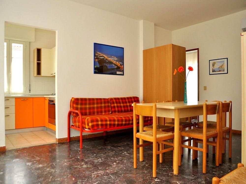Delightful Flat for 8 Guests in Bibione - Beahost