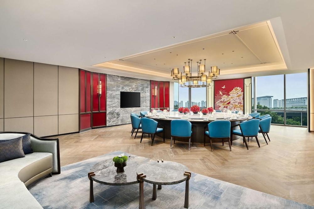 Hilton Wenzhou City Center