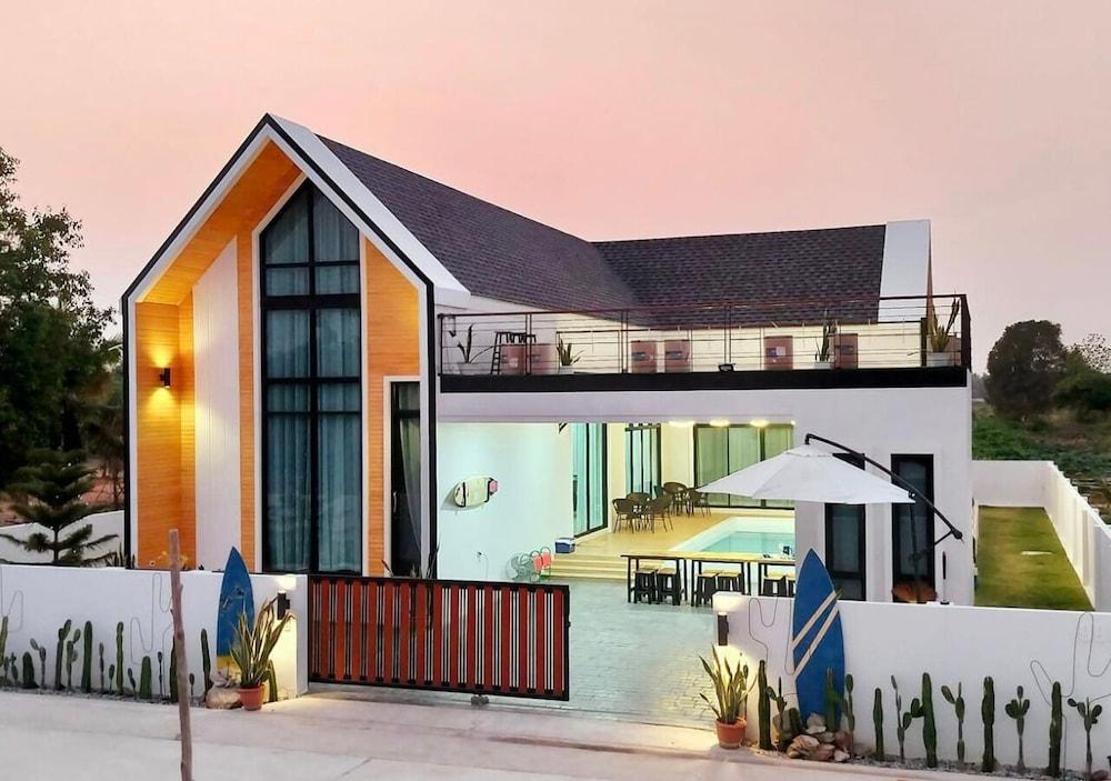 Anasiri Pool Villa Rayong