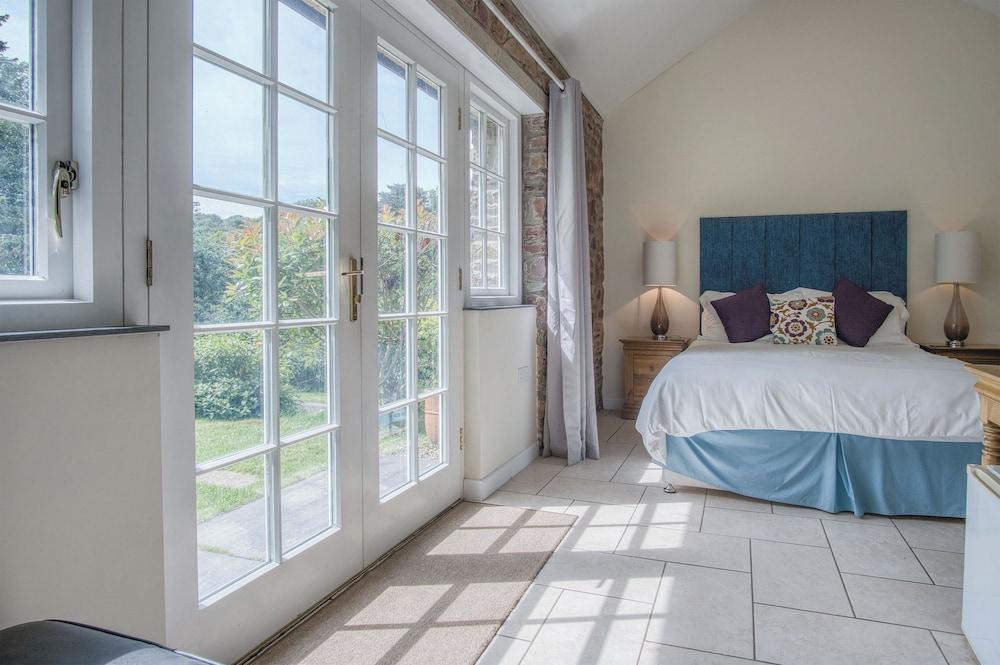 Gofan - 1 Bedroom Studio - St Ishmael's