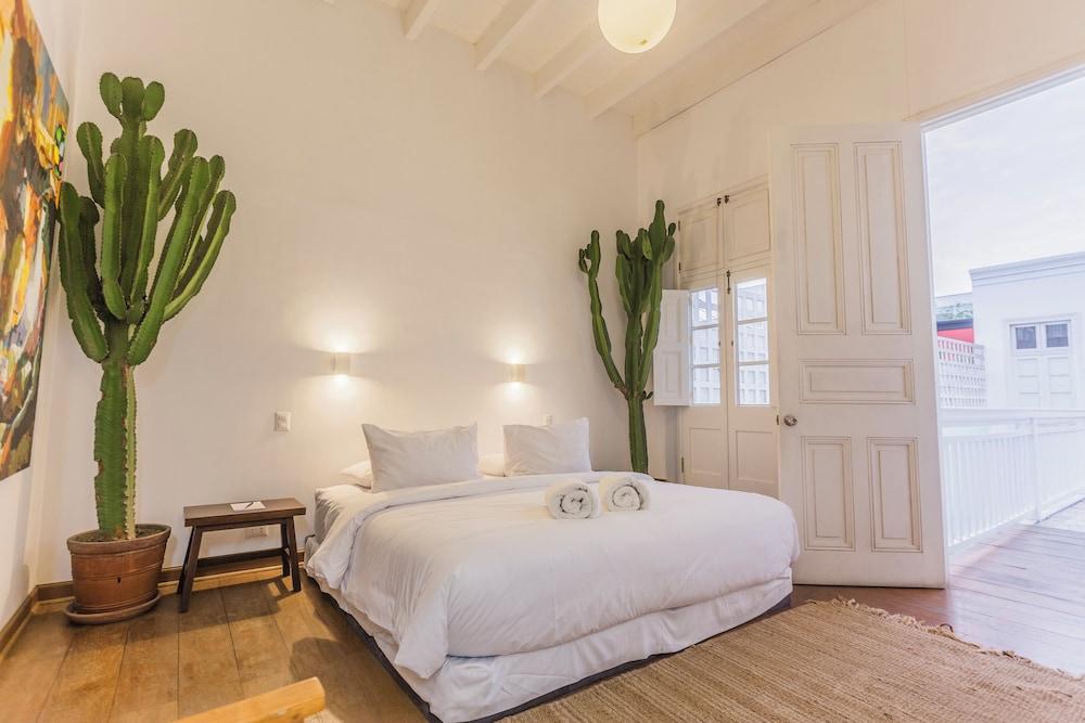 Villa in Barranco by Wynwood House