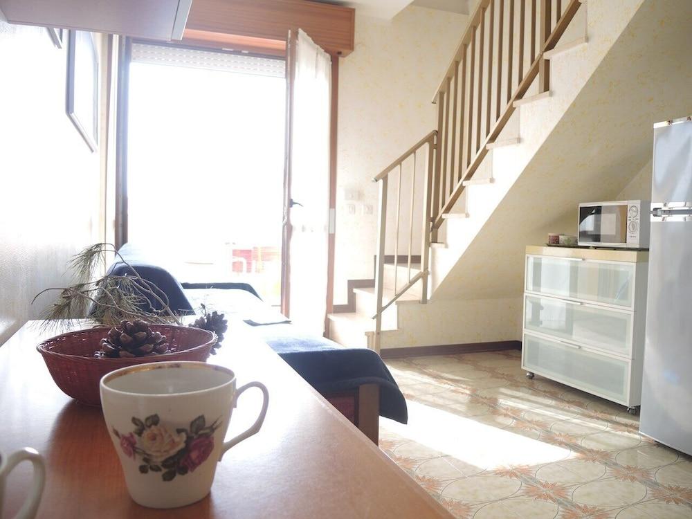 Gorgeous Flat With Terrace - Beahost Rentals