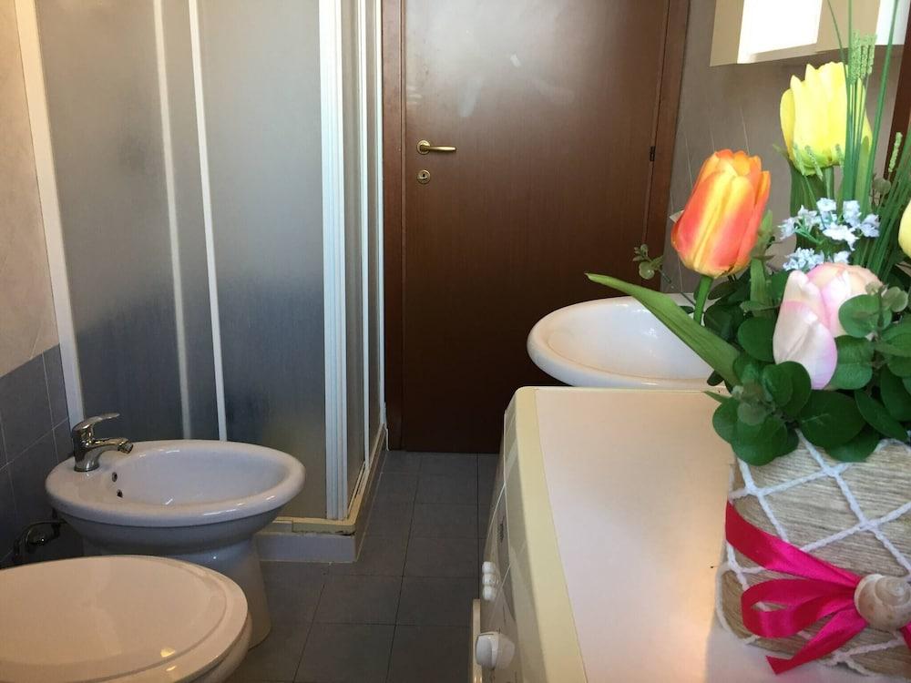 Airy Apartment With Balcony-beahost