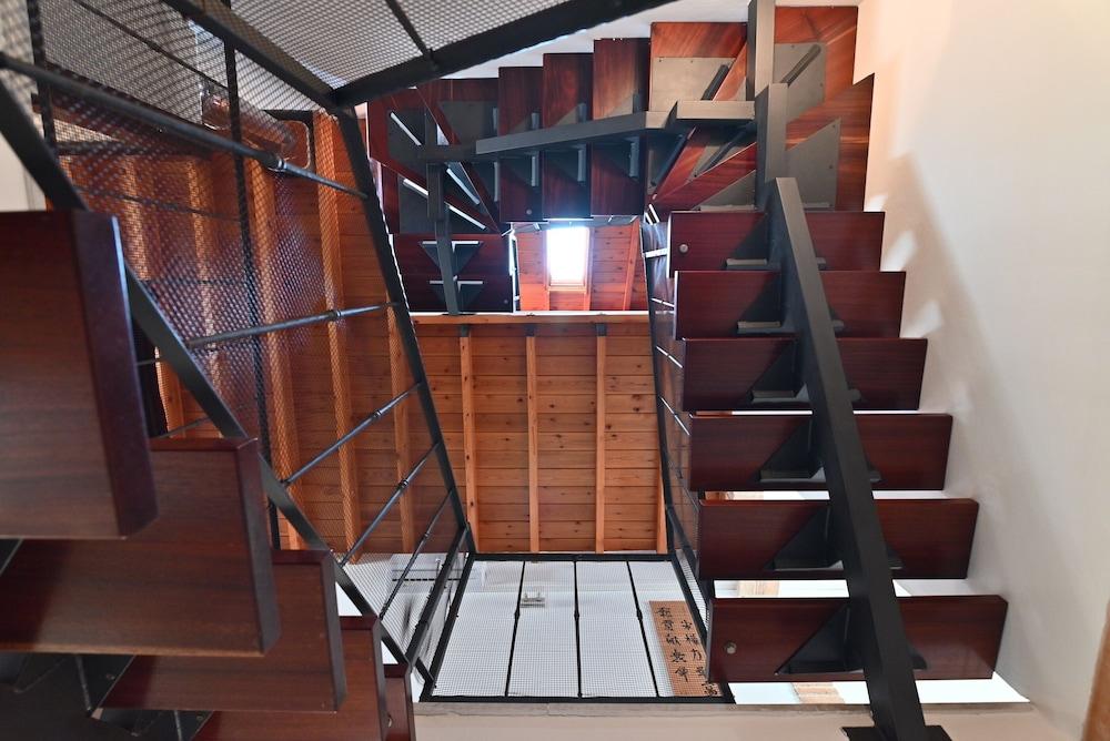 IzzHome Full Center Terrace