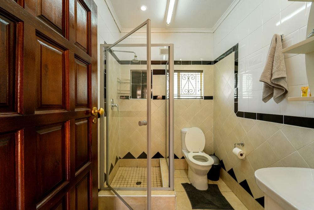 Room-zambezi Family Lodge - Buffalo Room