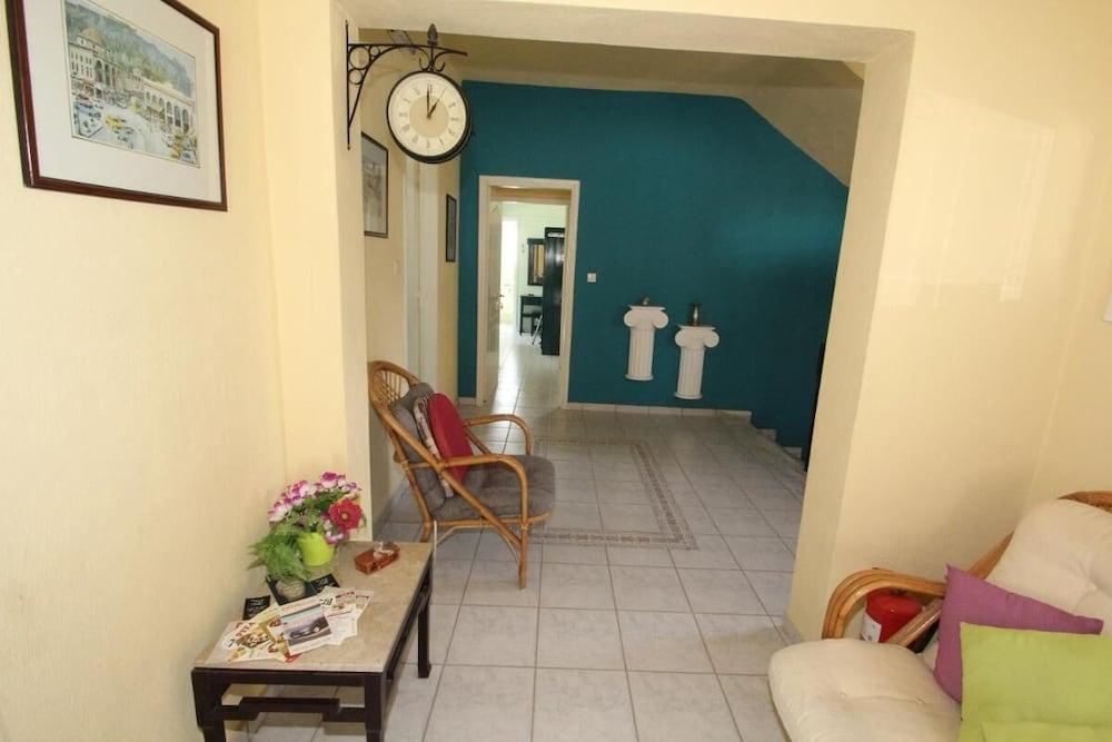 Pelagos Studios by Frangki 2