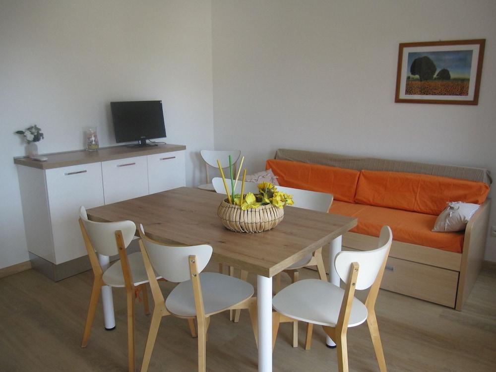 Modern Flat at Grado Pineta With Terrace