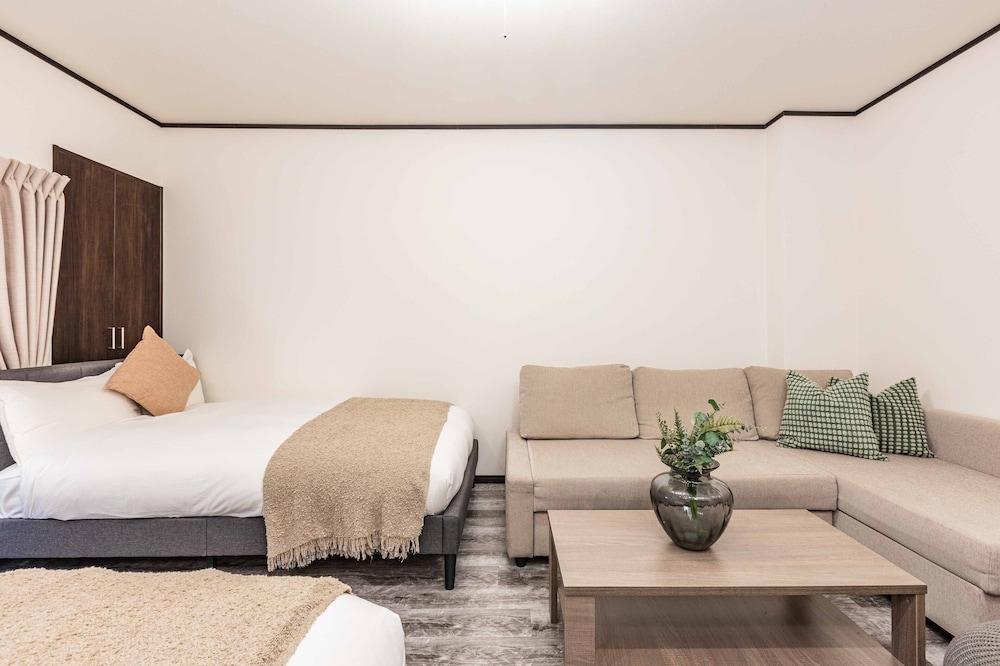 ART SHINSEKAI MINAMI