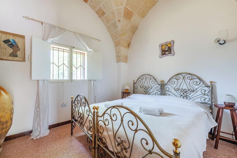 Carbone Country House Oria