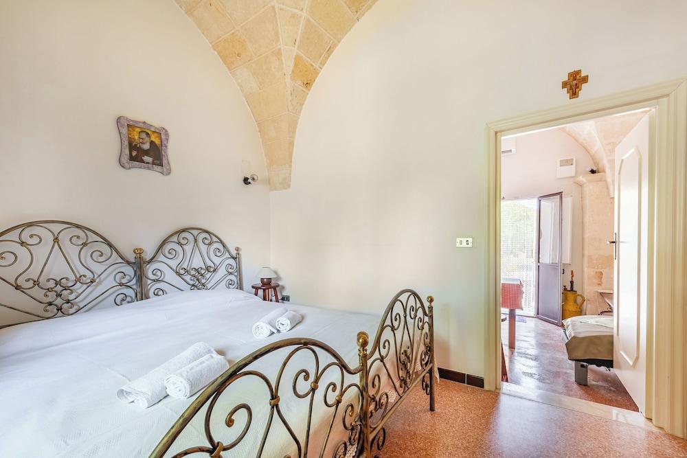 Carbone Country House Oria