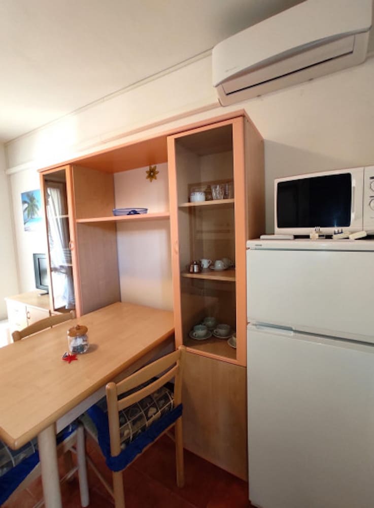 Comfy 2 Bedroom Flat Near the Beach