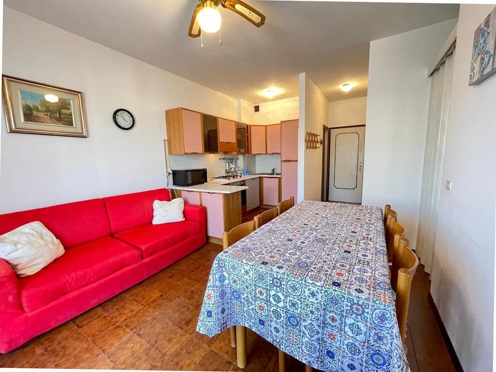 Nice Flat in a Residence With Swimming Pool