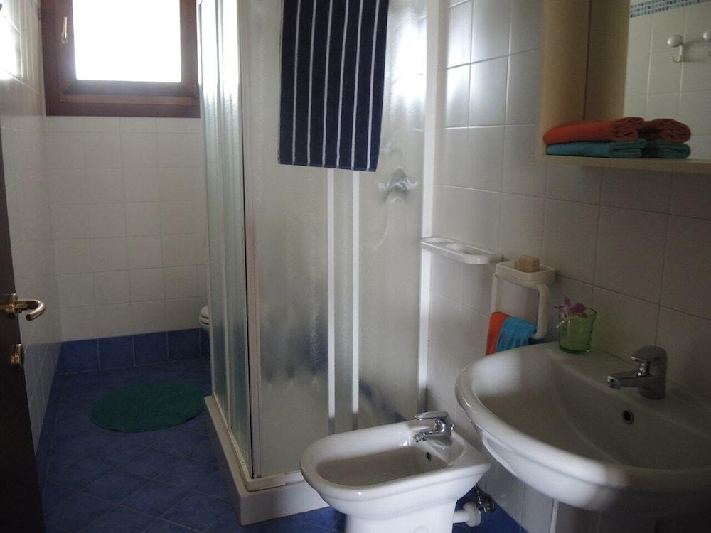 Adorable Apartment With Swimming Pool