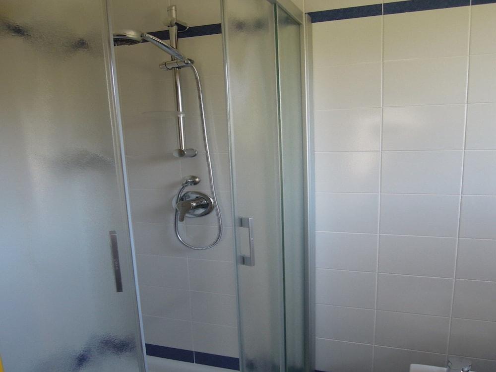 Great Accommodation With Balcony