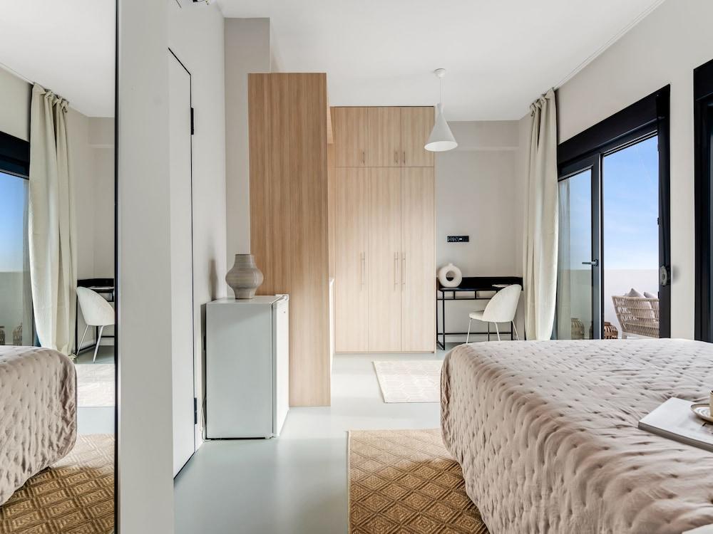 Sanders Port Piraeus