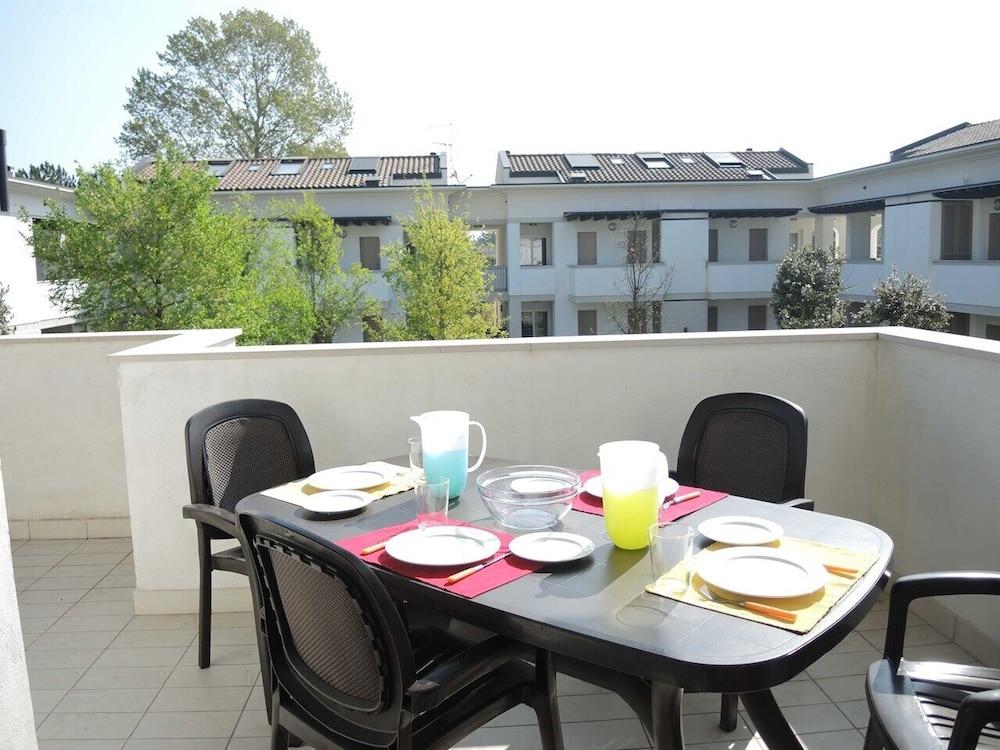 Lovely Flat With Swimming Pool in Bibione