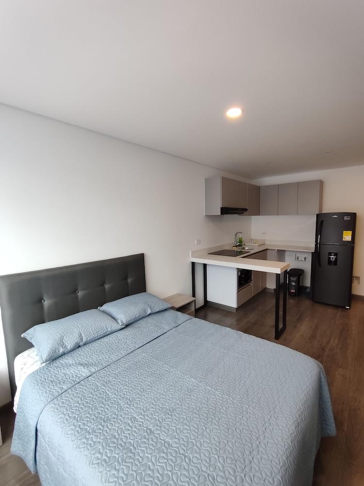 Rolo Aptos Amoblados Valmont