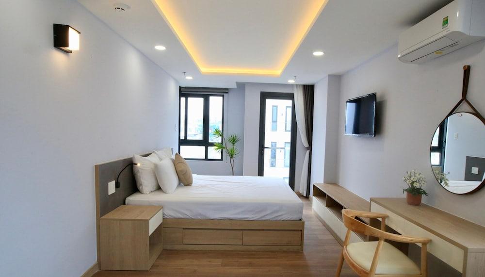 Cityhouse - LightHouse SG