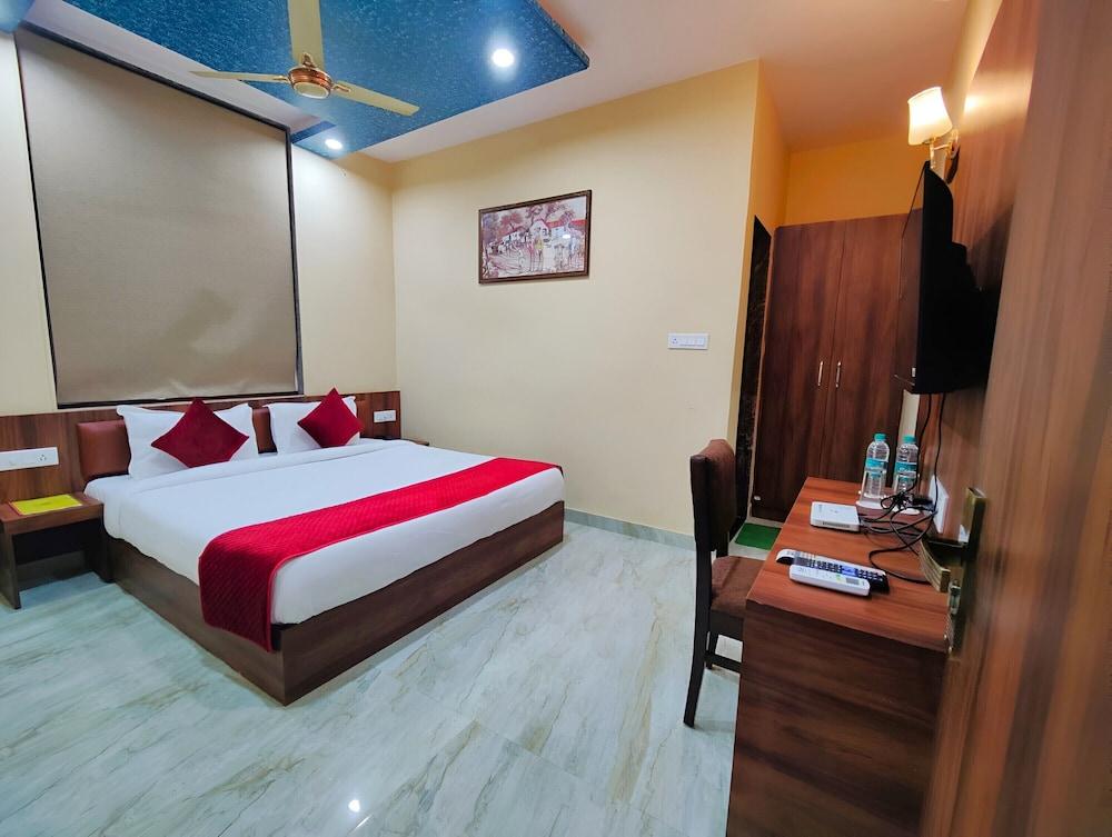 Hotel Ratan Palace by Evara