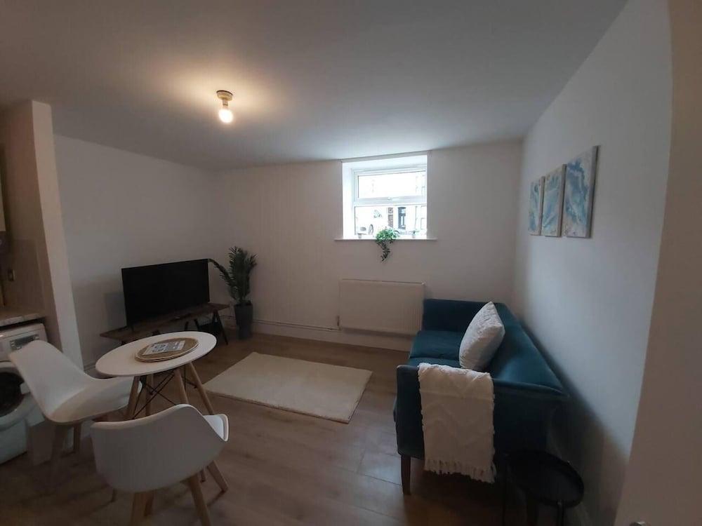 Immaculate 1-bed Apartment on Southsea