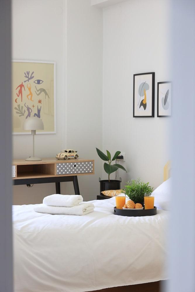 Renaissance City Apartment