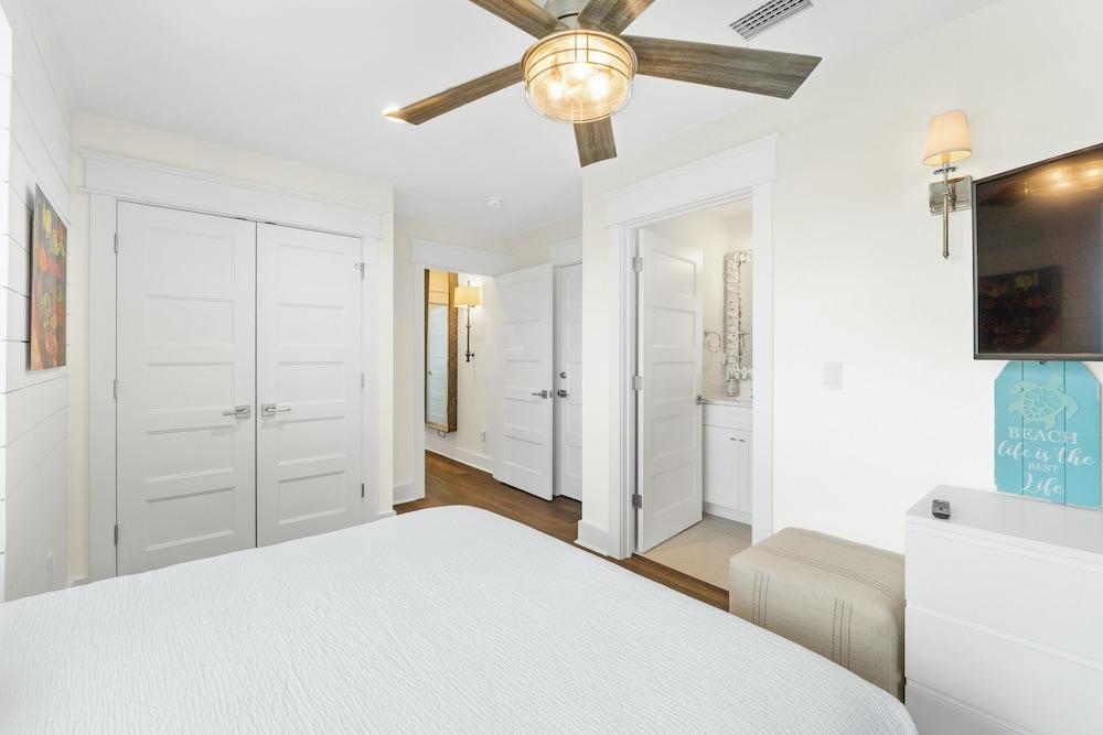 Beach House - Sailfish by PHG