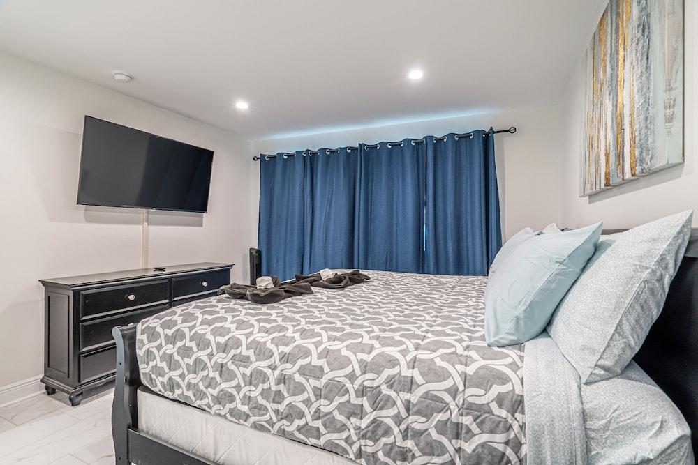 Purple Pelican by Opus (Suite 4)