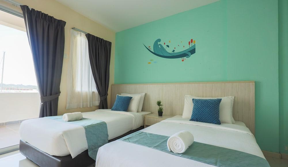 AnyLodge Waterfront Marina Island Pangkor