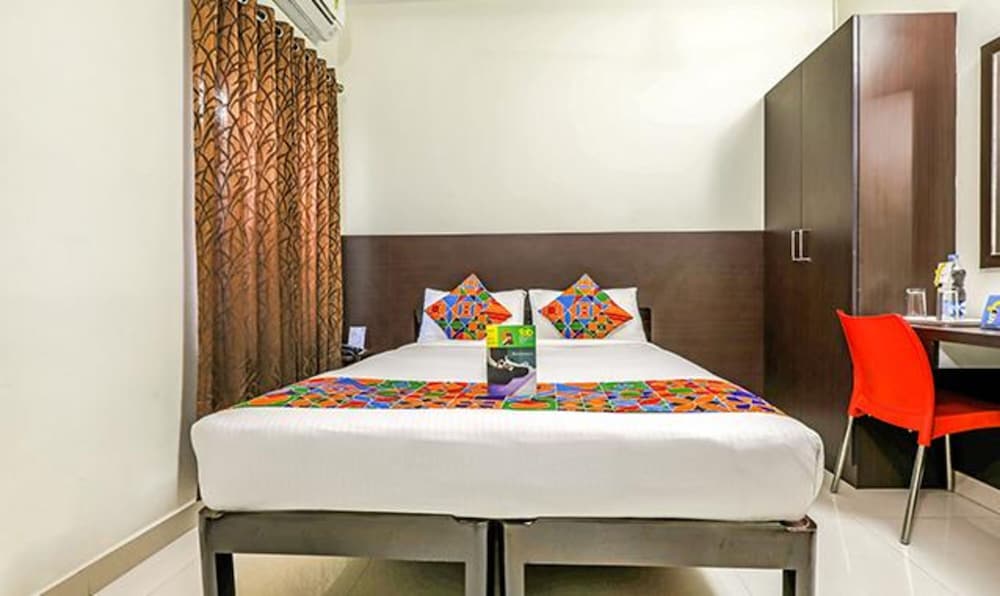 Fabhotel Comfort Inn