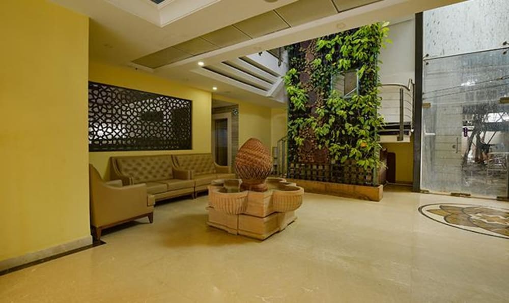 Fabhotel Emerald Resort