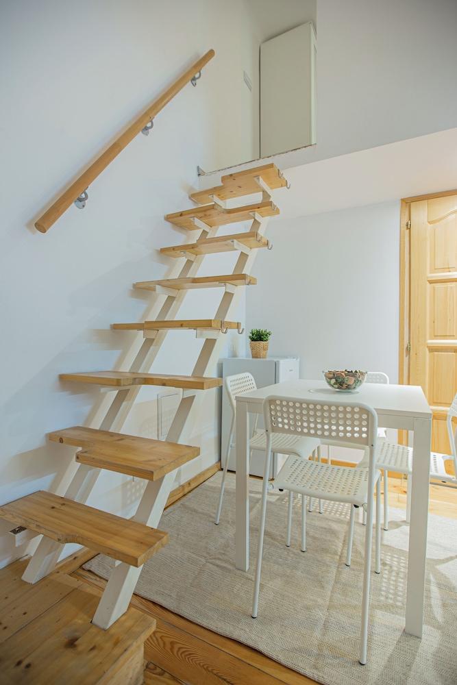 Cute gallery flat in Budapest Pearl