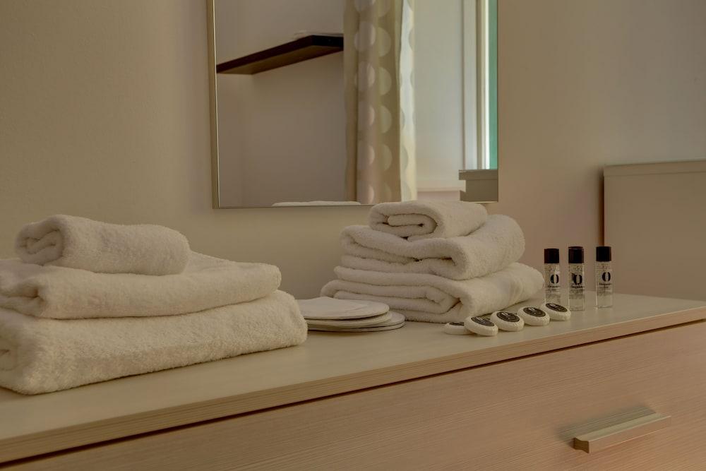 COLOSSEO Apt Mecenate 77 - Home and More