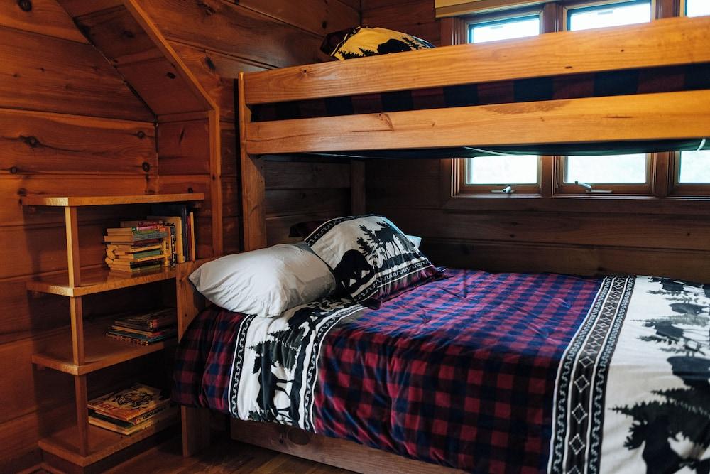 Grayling Gem Royal Stag Lodge