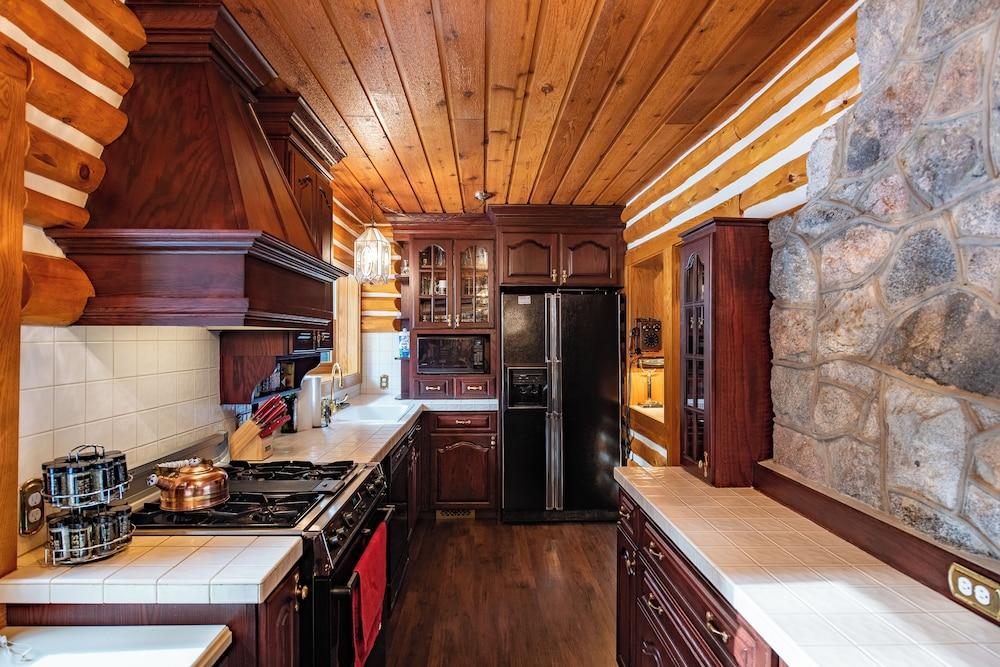 Nature's Beauty Loft Forks River Lodge