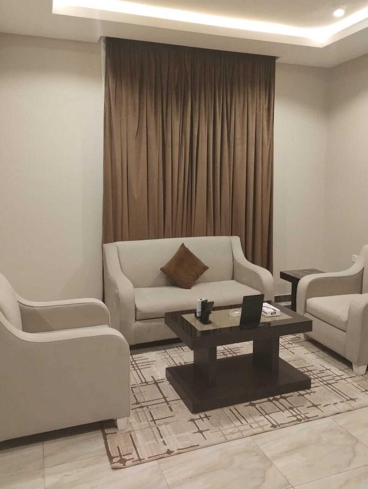 Riyadh Ronza Nanis Hotel