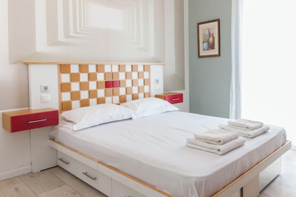 Charming Balcony Escape in Kipseli