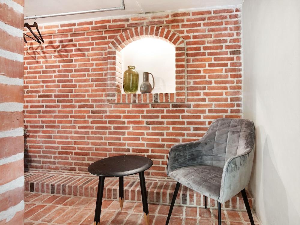 Sanders Charm - Cozy 1-bdr Apt With Shared Garden