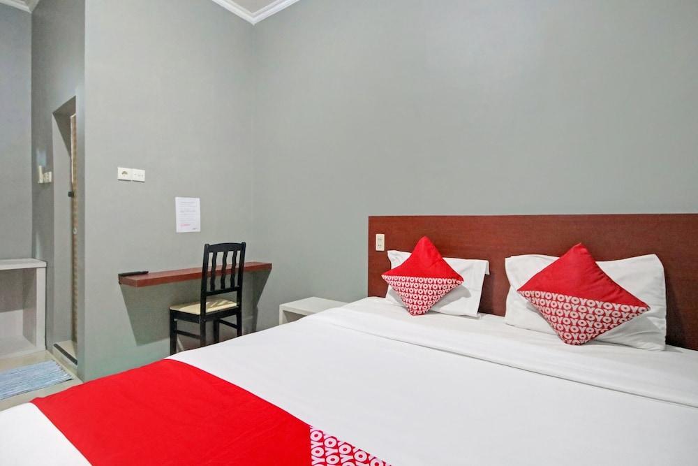 OYO 90359 Sbh Residence