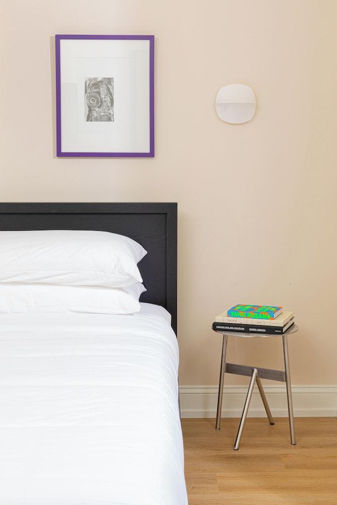 YOWIE (Hotel & Shop)