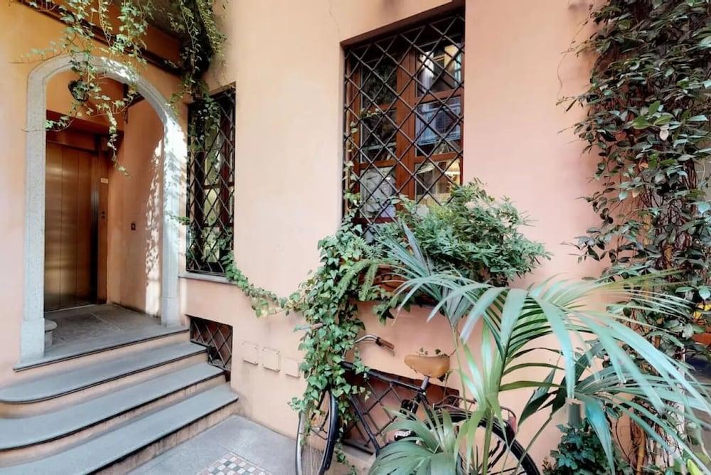 Italianway - Borgospesso 14