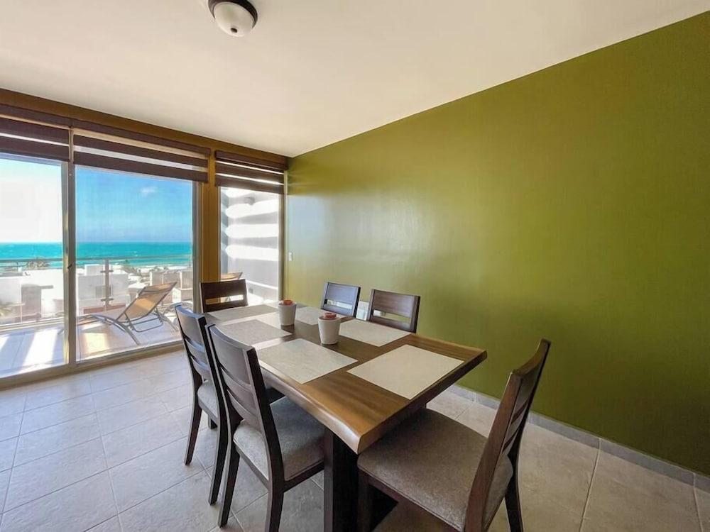 Upscale Ocean View Condo Close to it all Great