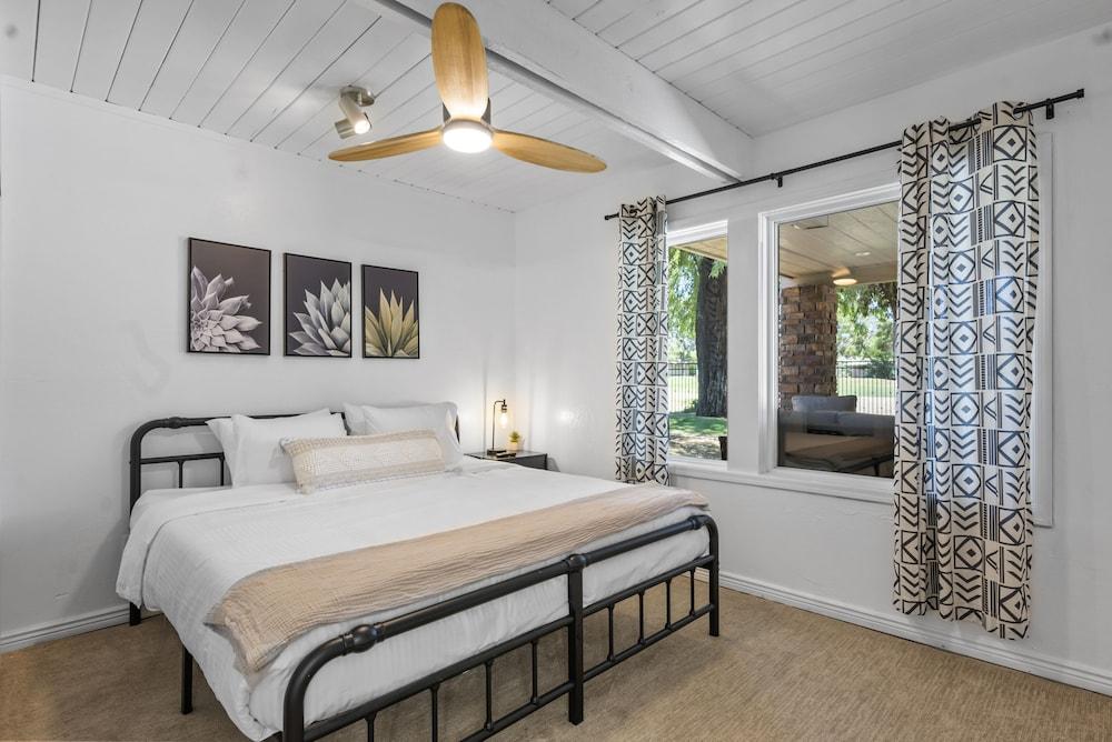 Caddy Shack - 6BD Pool with Golf Views