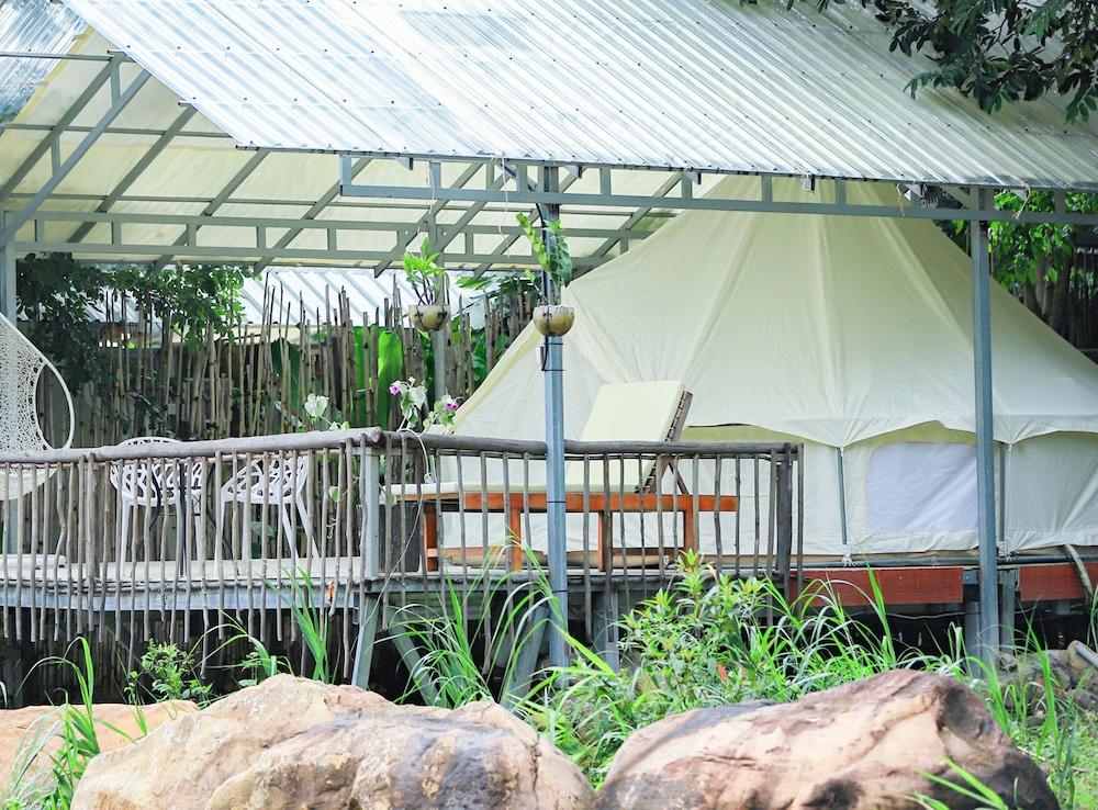 Green Valley Veal Pouch