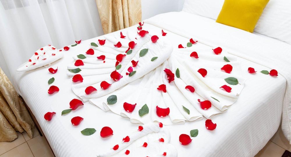 THE MAVVEL HOTEL EMBU