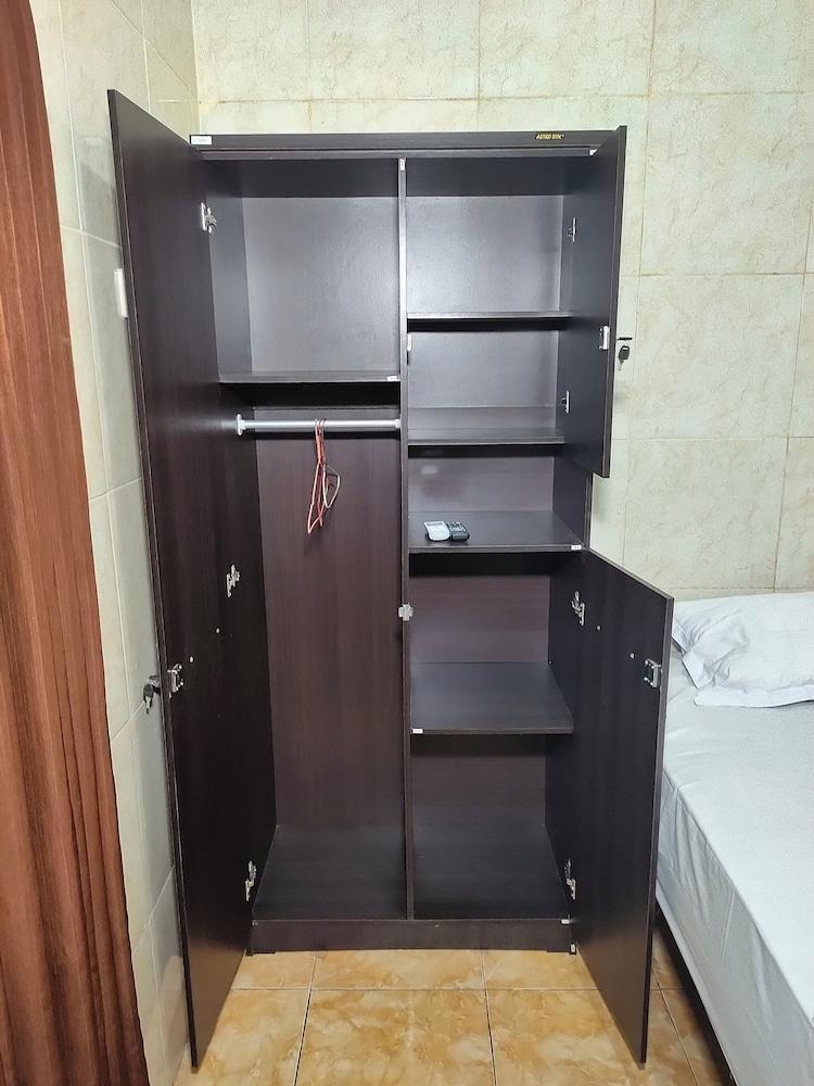 Homestay Kingkost at Nanda