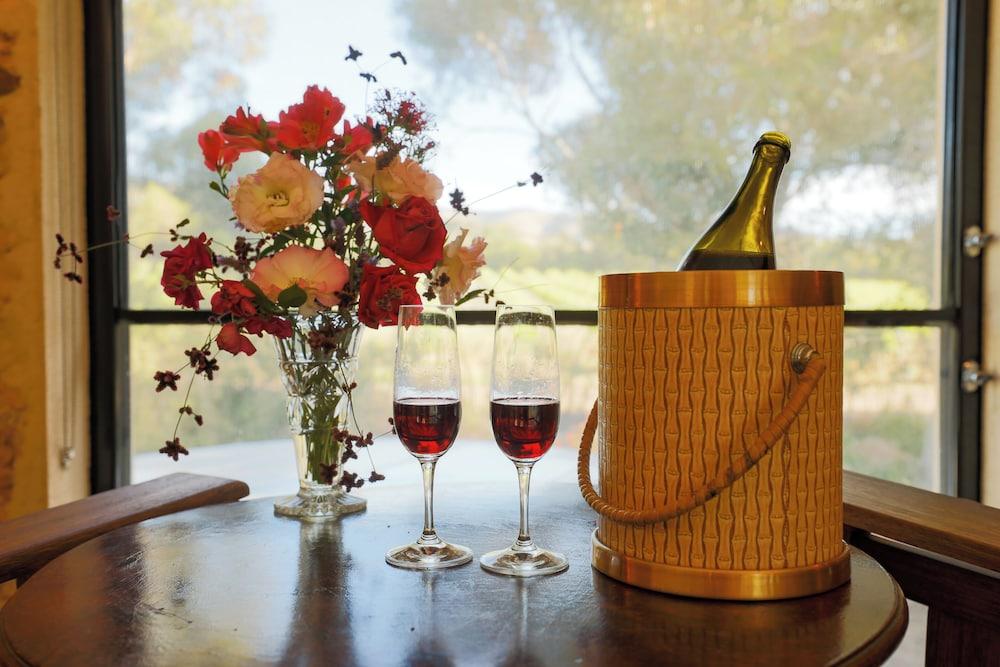 Old Chaff Mill Retreat - - luxury vineyard accommodation