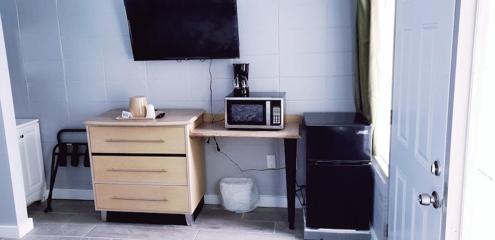 Palms by the Beach Motel